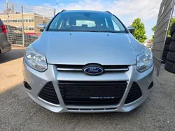 Silber Gebraucht 2014 Ford Focus SYNC Edition Kombi | 2.900 € (Fairer Preis)