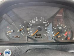 Silber Gebraucht 1994 Mercedes C220 Elegance Limousine | 3.750 €