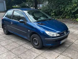 Blau Gebraucht 2005 Peugeot 206 Kleinwagen | 700 € (Fairer Preis)