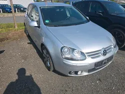 Silber Gebraucht 2008 VW Golf V Limousine | 5.500 € (Teuer)