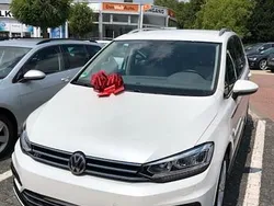 Weiß Gebraucht 2016 VW Touran Highline Van / Kleinbus | 20.199 € (Fairer Preis)
