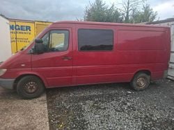 Rot Gebraucht 2002 Mercedes Sprinter Van | 3.900 €