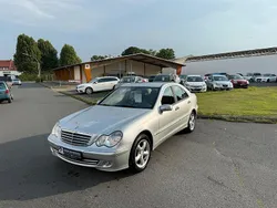 Silber Gebraucht 2005 Mercedes C200 Limousine | 4.699 €
