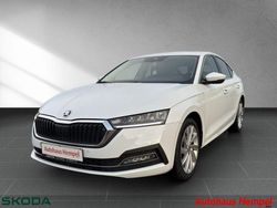 Moonweiß perleffekt (metallic) Gebraucht 2022 Skoda Octavia Style Limousine | 17.990 € (Fairer Preis)