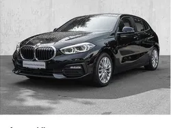 Schwarz Gebraucht 2023 BMW 120 Advantage Kleinwagen | 31.450 € (Etwas zu teuer)