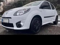 Weiß Gebraucht 2011 Renault Twingo Kleinwagen | 2.200 €
