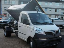 Plaster weiss Neu 2025 Piaggio Porter SUV | 31.950 € (Teuer)