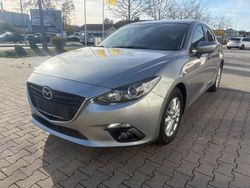 Grau Gebraucht 2015 Mazda 3 Center-Line Limousine | 13.450 € (Fairer Preis)