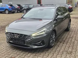 Grau Gebraucht 2024 Hyundai i30 Trend Limousine | 17.950 € (Guter Preis)