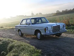 Weiß Gebraucht 1971 Mercedes 280 SE Limousine | 32.500 €