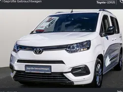 Weiß Gebraucht 2022 Toyota Proace Verso City Kombi | 28.490 € (Fairer Preis)