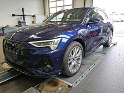 Navarrablau metallic Gebraucht 2022 Audi e-tron S-Line SUV | 41.935 € (Fairer Preis)