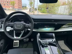 Grau Gebraucht 2024 Audi Q8 SUV | 84.999 €