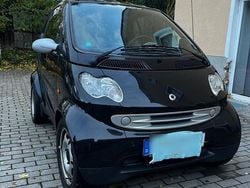 Schwarz Gebraucht 2005 Smart ForTwo Coupé Coupé | 1.900 € (Fairer Preis)