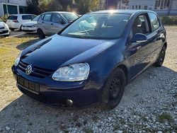 Blau Gebraucht 2005 VW Golf V Comfortline Limousine | 1.200 €