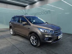 Silber Gebraucht 2019 Ford Kuga Titanium SUV | 17.280 € (Guter Preis)