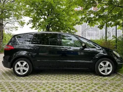Schwarz Gebraucht 2012 Ford S-MAX S Van / Kleinbus | 8.500 € (Etwas zu teuer)