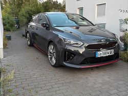 Grau Gebraucht 2021 Kia ProCeed GT Kleinwagen | 23.500 € (Guter Preis)