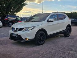 Weiß Gebraucht 2016 Nissan Qashqai Visia SUV | 11.890 € (Guter Preis)