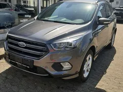 Grau Gebraucht 2018 Ford Kuga ST-Line SUV | 17.900 € (Etwas zu teuer)