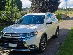 Weiß Gebraucht 2016 Mitsubishi Outlander SUV | 13.500 € (Fairer Preis)