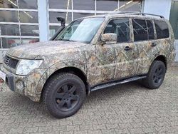 Pianoschwarz (p) Gebraucht 2024 Mitsubishi Pajero Edition SUV | 29.990 €