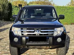 Blau Gebraucht 2010 Mitsubishi Pajero Invite SUV | 13.500 € (Guter Preis)