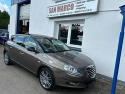 Braun Gebraucht 2011 Lancia Delta Limousine | 7.990 € (Etwas zu teuer)