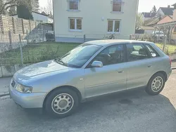 Blau Gebraucht 2001 Audi A3 Ambition Kleinwagen | 1.400 € (Fairer Preis)