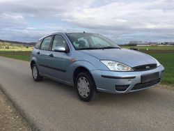 Blau Gebraucht 2004 Ford Focus Limousine | 650 €