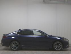 Deep blue Gebraucht 2021 Lexus ES300 Limousine | 24.980 € (Guter Preis)
