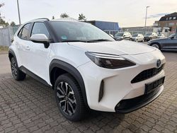 Weiß Gebraucht 2024 Toyota Yaris Hybrid Team SUV | 18.500 €