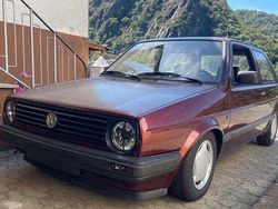 Rot Gebraucht 1990 VW Golf II Kleinwagen | 1.950 €