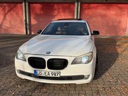 Weiß Gebraucht 2011 BMW 730 Limousine | 9.400 € (Fairer Preis)