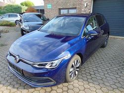 Blau Gebraucht 2024 VW Golf VIII Move Limousine | 23.950 € (Superpreis)