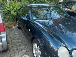 Schwarz Gebraucht 1998 Mercedes CLK200 Coupé | 1.550 €