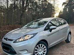 Silber Gebraucht 2009 Ford Fiesta Limousine | 7.590 € (Etwas zu teuer)