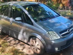 Grau Gebraucht 2004 Opel Meriva Van / Kleinbus | 960 € (Superpreis)