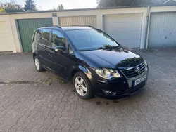 Schwarz Gebraucht 2009 VW Touran United Van / Kleinbus | 3.999 € (Guter Preis)