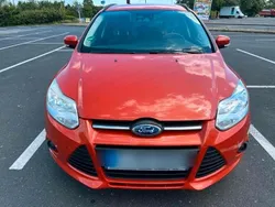 Orange Gebraucht 2012 Ford Focus Kombi | 3.300 € (Guter Preis)