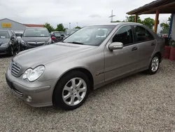 Grau Gebraucht 2004 Mercedes C200 Classic Limousine | 2.200 € (Fairer Preis)