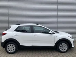 Weiß Gebraucht 2019 Kia Stonic SUV | 16.179 € (Fairer Preis)