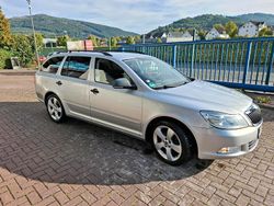 Silber Gebraucht 2012 Skoda Octavia Kombi | 6.800 € (Guter Preis)