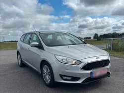 Silber Gebraucht 2015 Ford Focus Kombi | 5.500 €