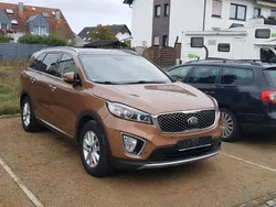 Braun Gebraucht 2015 Kia Sorento 2 SUV | 13.700 € (Fairer Preis)