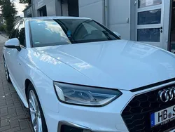 Weiß Gebraucht 2020 Audi A4 S-Line Limousine | 31.000 €