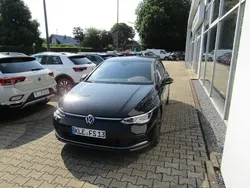 Schwarz Gebraucht 2024 VW Golf VIII IQ Drive Limousine | 29.950 € (Etwas zu teuer)
