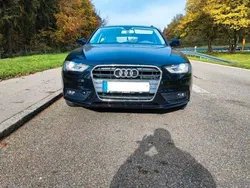 Schwarz Gebraucht 2012 Audi A4 Attraction Kombi | 7.000 € (Superpreis)