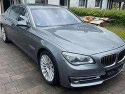 Grau Gebraucht 2013 BMW 730L Limousine | 14.950 € (Guter Preis)