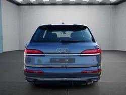 Grau Neu 2025 Audi Q7 S-Line SUV | 85.999 € (Superpreis)